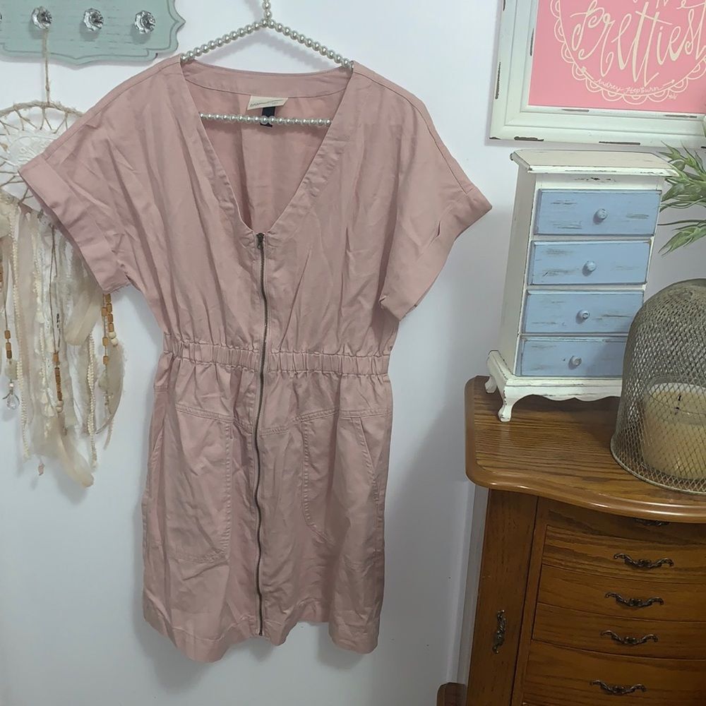 Universal thread pink zip up dress size small